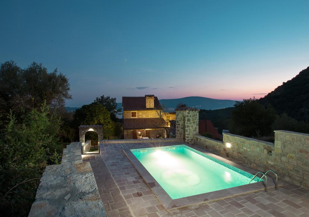 Old Stone House Villas Tivat Zewnętrze zdjęcie